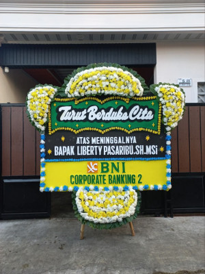Papan Bunga Duka di Dusun Timur