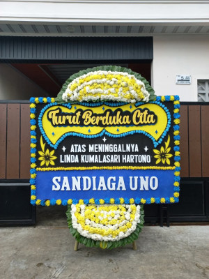 Papan Bunga Duka di Dusun Timur